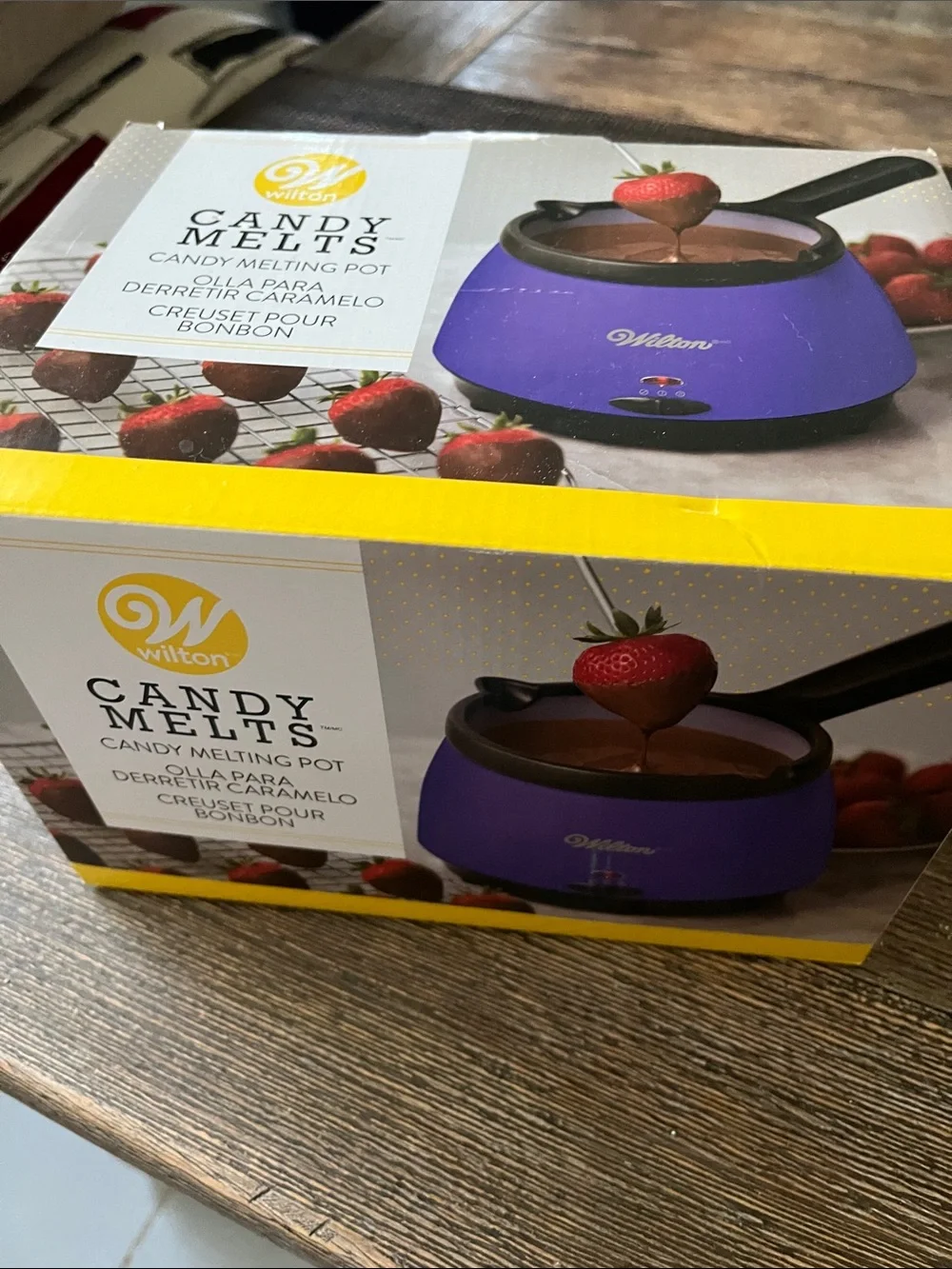 Wilton Purple Candy Melts Melting Pot